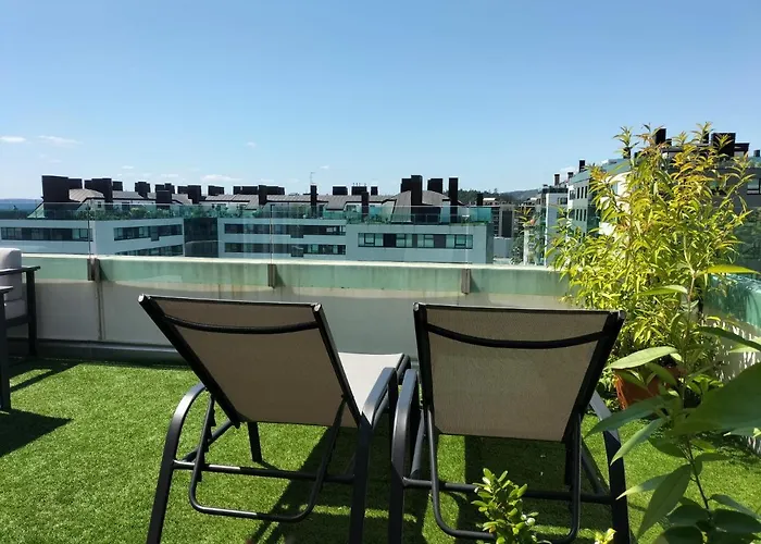 Preciosa Habitacion Doble En Atico Con Terraza Ii 圣地亚哥－德孔波斯特拉