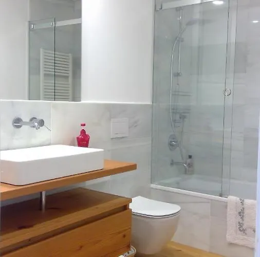 Preciosa Habitacion Doble En Atico Con Terraza Ii 圣地亚哥－德孔波斯特拉